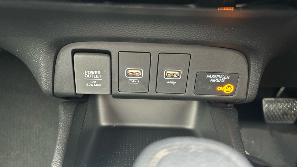 Honda Jazz 1.5 i-MMD Hybrid Elegance 5dr eCVT Hybrid Hatchback - Image 25
