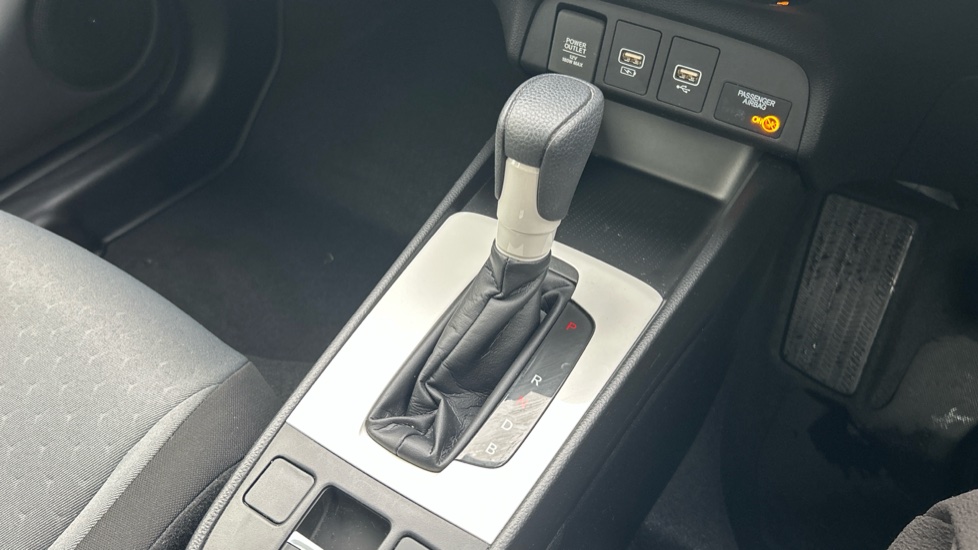 Honda Jazz 1.5 i-MMD Hybrid Elegance 5dr eCVT Hybrid Hatchback - Image 26