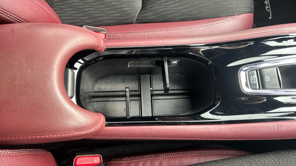 Honda HR-V 1.5 i-VTEC Turbo Sport CVT 5dr Petrol Hatchback - Image 31