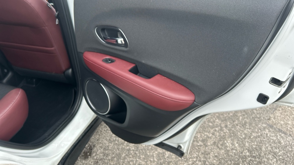 Honda HR-V 1.5 i-VTEC Turbo Sport CVT 5dr Petrol Hatchback - Image 37