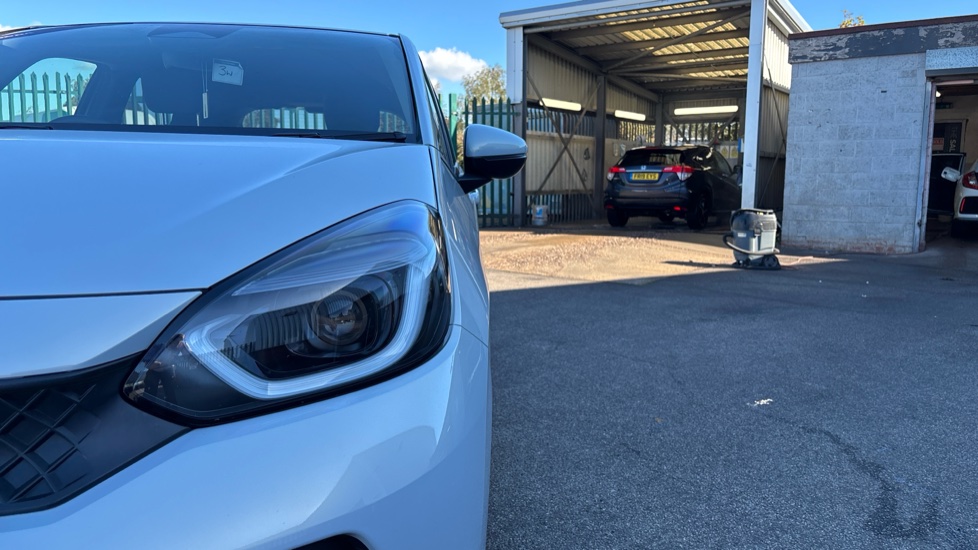 Honda Jazz 1.5 i-MMD Hybrid Advance 5dr eCVT Hybrid Hatchback - Image 17