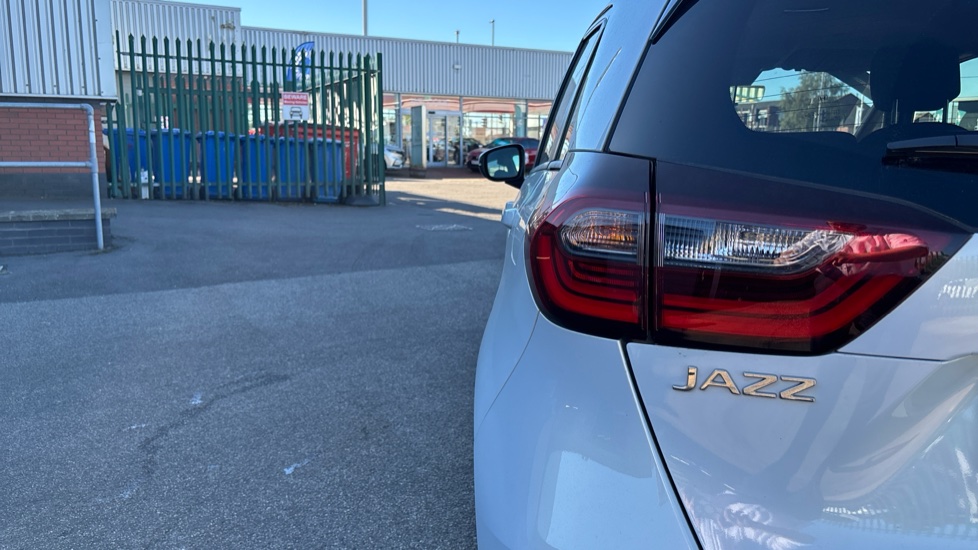 Honda Jazz 1.5 i-MMD Hybrid Advance 5dr eCVT Hybrid Hatchback - Image 24