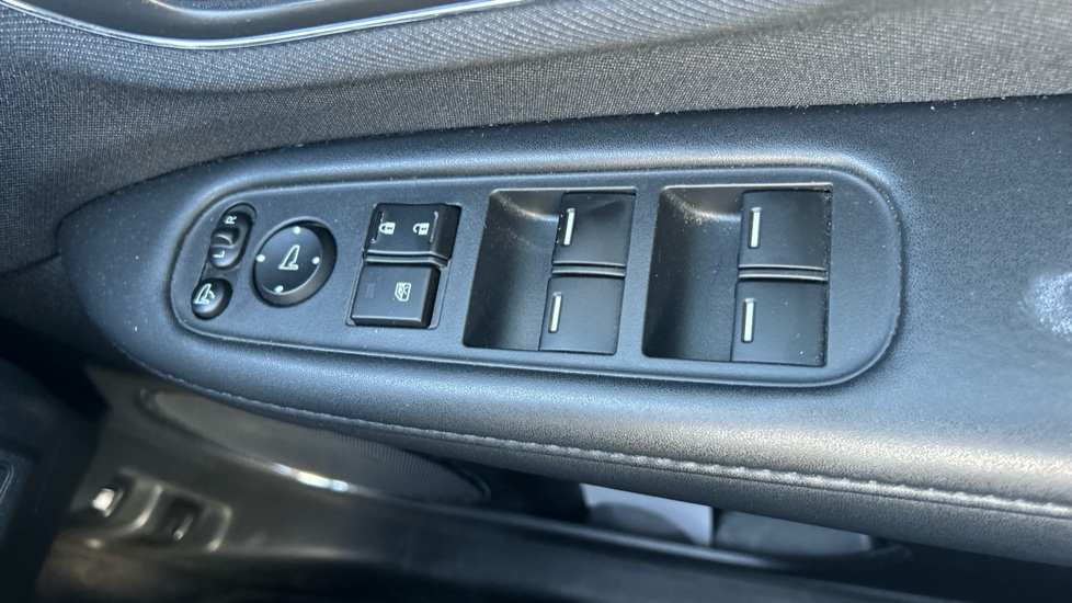 Honda HR-V 1.5 i-VTEC SE CVT 5dr Petrol Hatchback - Image 20
