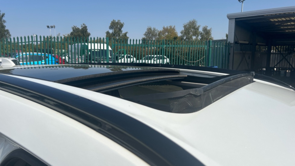 Honda CR-V 2.0 eHEV Elegance 5dr eCVT Hybrid Estate - Image 35