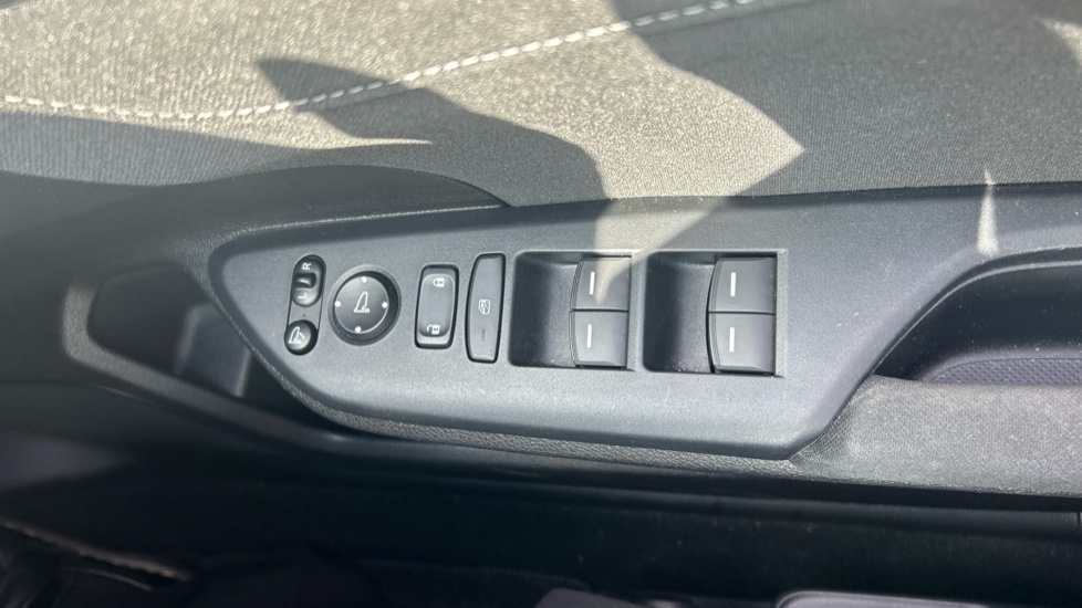 Honda Civic 1.5 VTEC Turbo Sport Plus 5dr Petrol Hatchback - Image 19