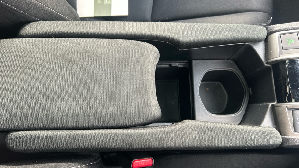 Honda Civic 1.5 VTEC Turbo Sport Plus 5dr Petrol Hatchback - Image 31
