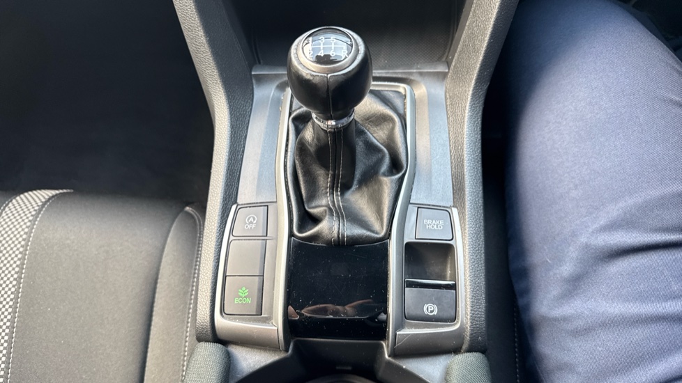 Honda Civic 1.6 i-DTEC SR 5dr Diesel Hatchback - Image 19