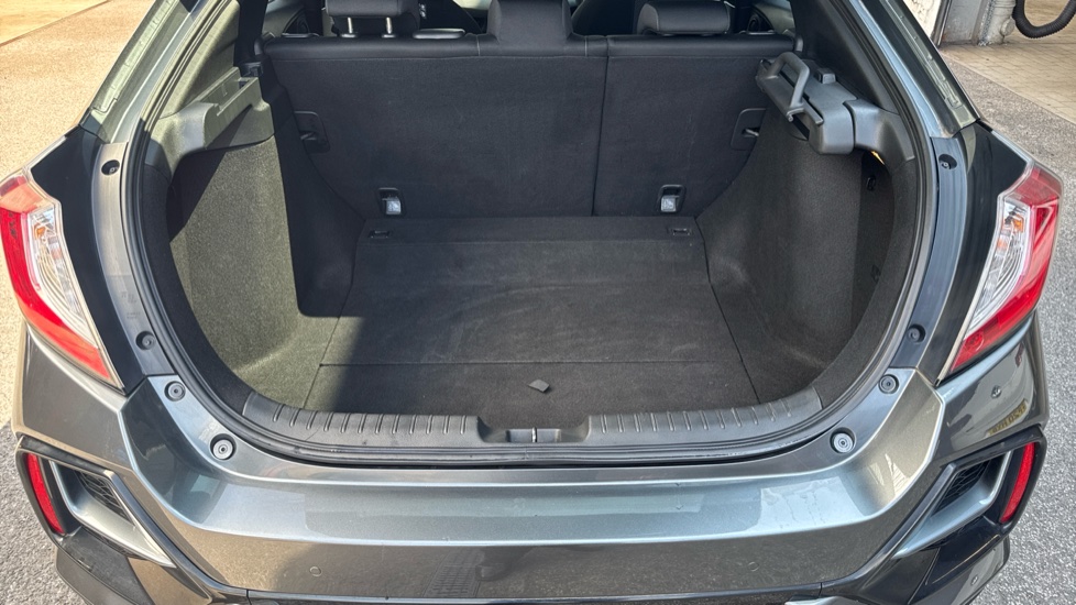 Honda Civic 1.6 i-DTEC SR 5dr Diesel Hatchback - Image 28