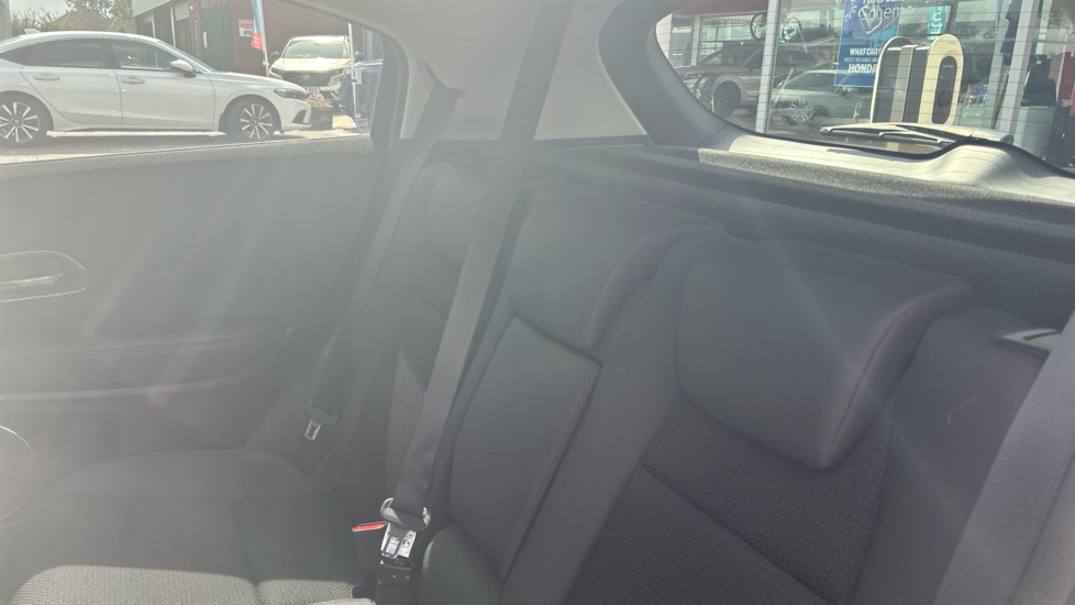 Honda HR-V 1.5 i-VTEC SE CVT 5dr Petrol Hatchback - Image 8