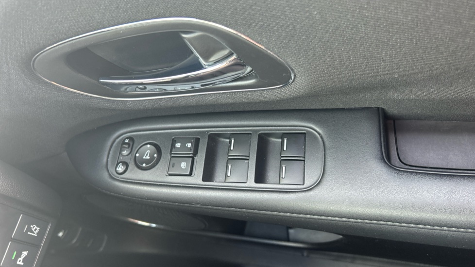 Honda HR-V 1.5 i-VTEC SE CVT 5dr Petrol Hatchback - Image 21
