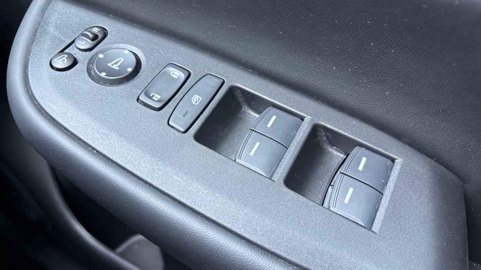 Honda Jazz 1.5 i-MMD Hybrid Advance 5dr eCVT Hybrid Hatchback - Image 25