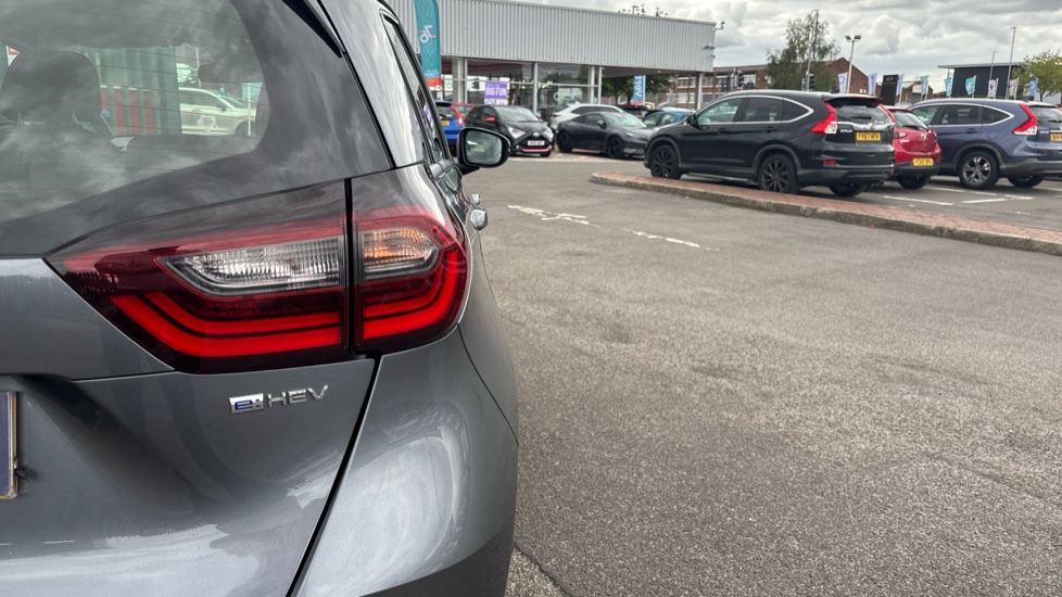 Honda Jazz 1.5 i-MMD Hybrid SE 5dr eCVT Hybrid Hatchback - Image 20