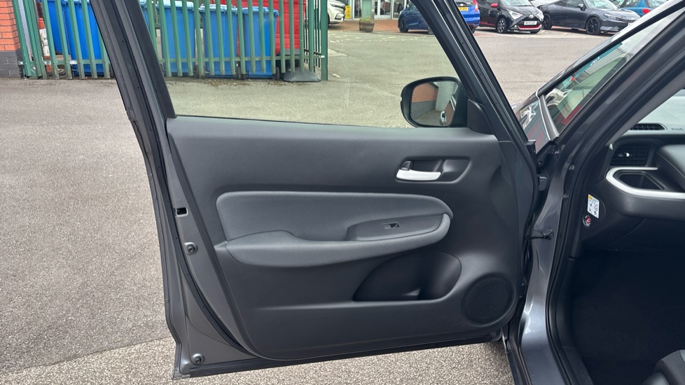 Honda Jazz 1.5 i-MMD Hybrid SE 5dr eCVT Hybrid Hatchback - Image 21