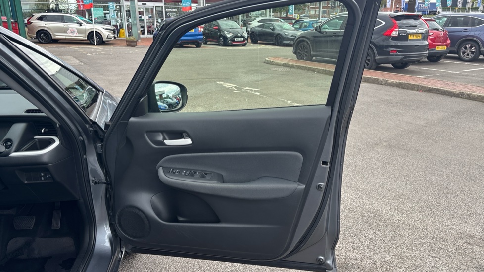 Honda Jazz 1.5 i-MMD Hybrid SE 5dr eCVT Hybrid Hatchback - Image 24