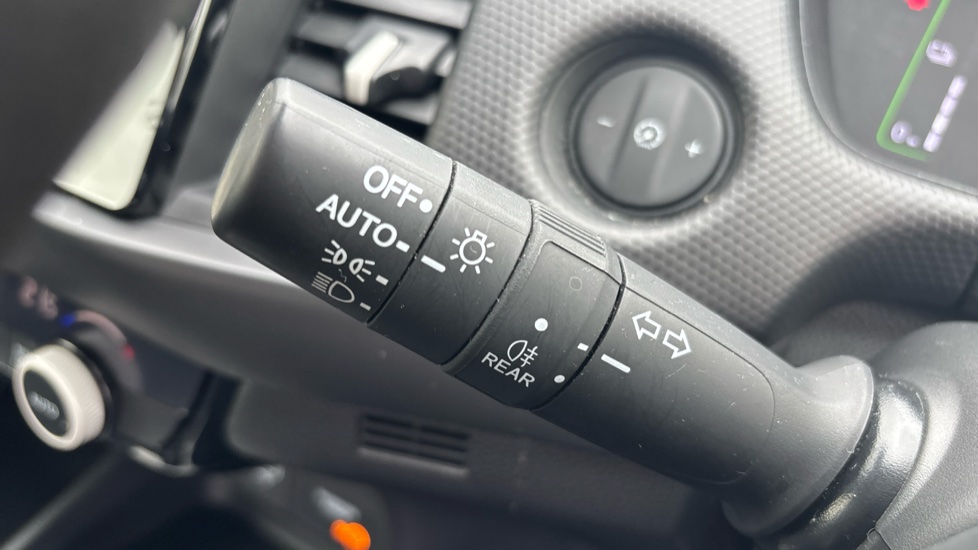 Honda Jazz 1.5 i-MMD Hybrid SE 5dr eCVT Hybrid Hatchback - Image 31
