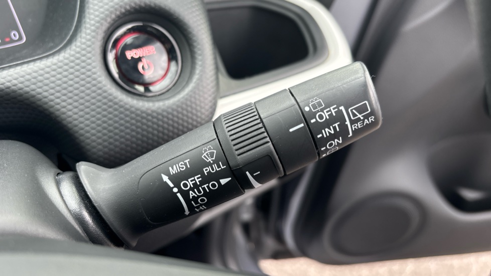 Honda Jazz 1.5 i-MMD Hybrid SE 5dr eCVT Hybrid Hatchback - Image 32