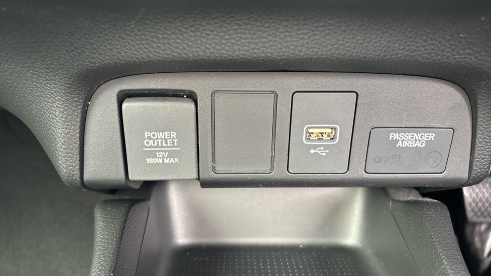 Honda Jazz 1.5 i-MMD Hybrid SE 5dr eCVT Hybrid Hatchback - Image 34