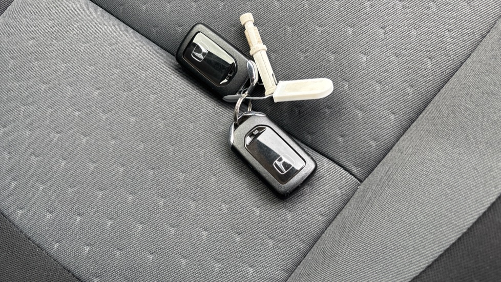 Honda Jazz 1.5 i-MMD Hybrid SE 5dr eCVT Hybrid Hatchback - Image 35