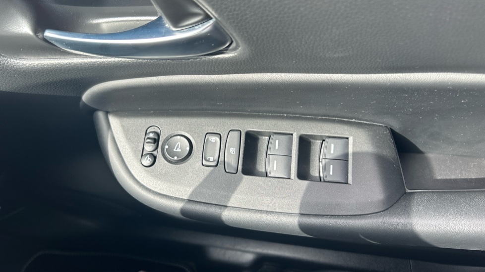 Honda Jazz 1.5 i-MMD Hybrid EX 5dr eCVT Hybrid Hatchback - Image 20