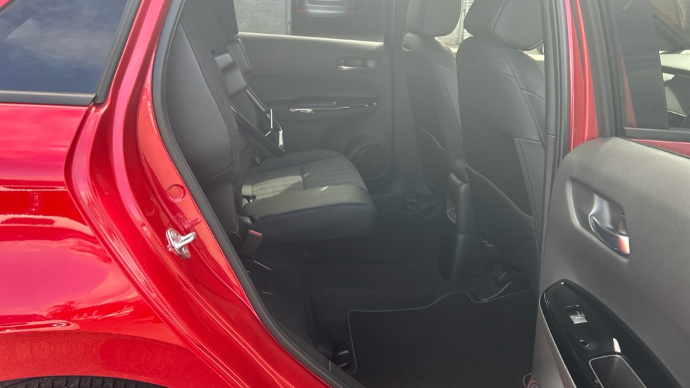 Honda Jazz 1.5 i-MMD Hybrid EX 5dr eCVT Hybrid Hatchback - Image 37