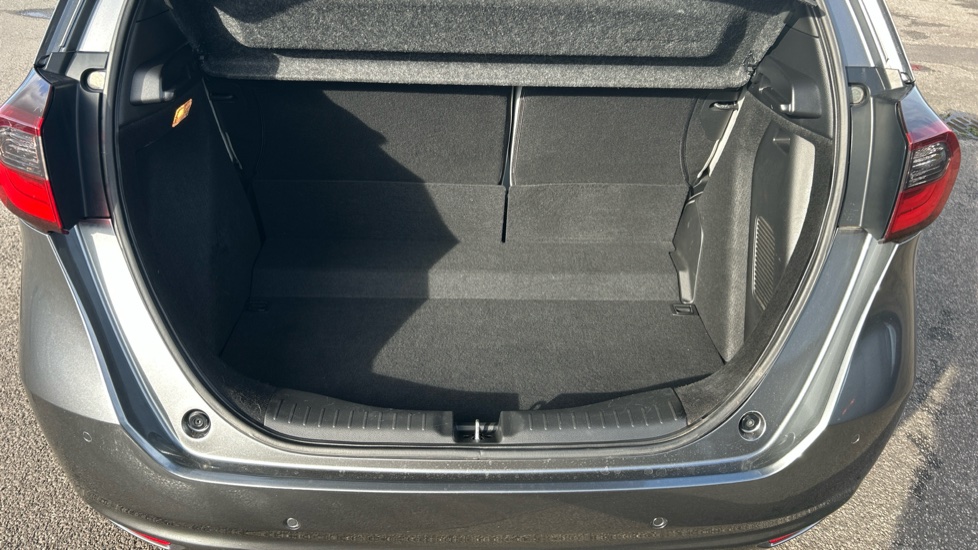 Honda Jazz 1.5 i-MMD Hybrid EX 5dr eCVT Hybrid Hatchback - Image 32