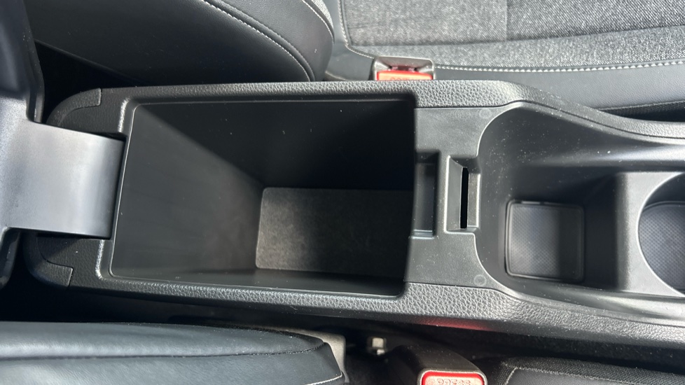 Honda Jazz 1.5 i-MMD Hybrid EX 5dr eCVT Hybrid Hatchback - Image 28