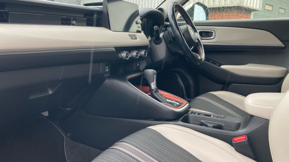 Honda HR-V 1.5 eHEV Advance Style 5dr CVT Hybrid Hatchback - Image 2