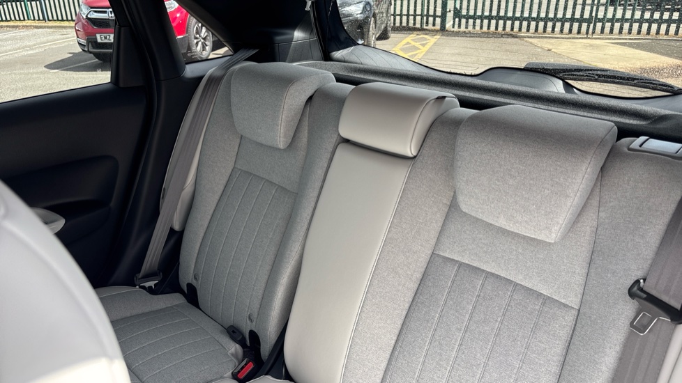 Honda Jazz 1.5 i-MMD Hybrid EX 5dr eCVT Hybrid Hatchback - Image 8