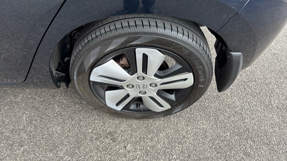 Honda Jazz 1.5 i-MMD Hybrid EX 5dr eCVT Hybrid Hatchback - Image 15