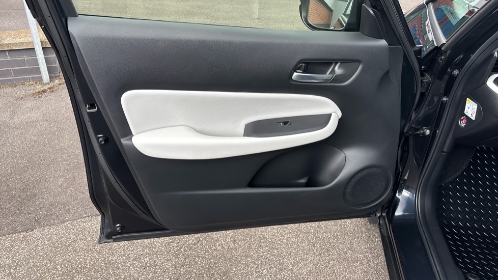 Honda Jazz 1.5 i-MMD Hybrid EX 5dr eCVT Hybrid Hatchback - Image 17