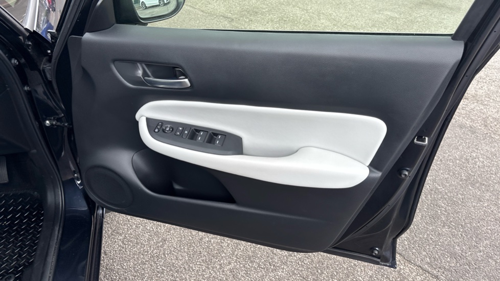 Honda Jazz 1.5 i-MMD Hybrid EX 5dr eCVT Hybrid Hatchback - Image 20