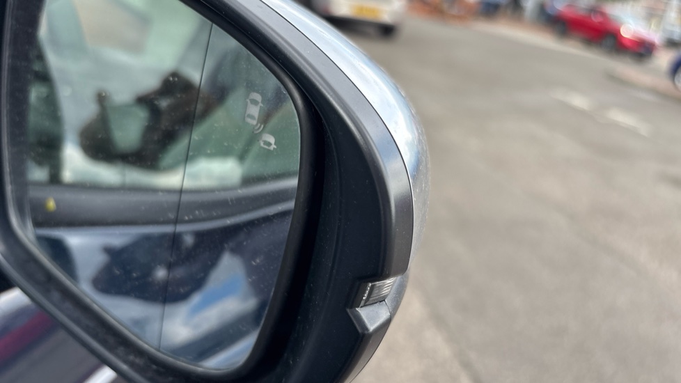 Honda Jazz 1.5 i-MMD Hybrid EX 5dr eCVT Hybrid Hatchback - Image 21