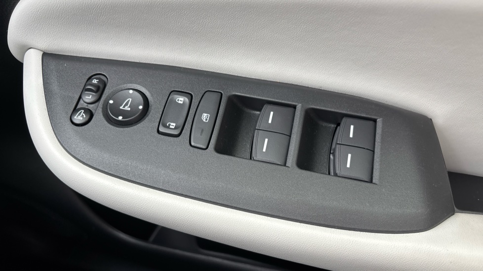 Honda Jazz 1.5 i-MMD Hybrid EX 5dr eCVT Hybrid Hatchback - Image 31