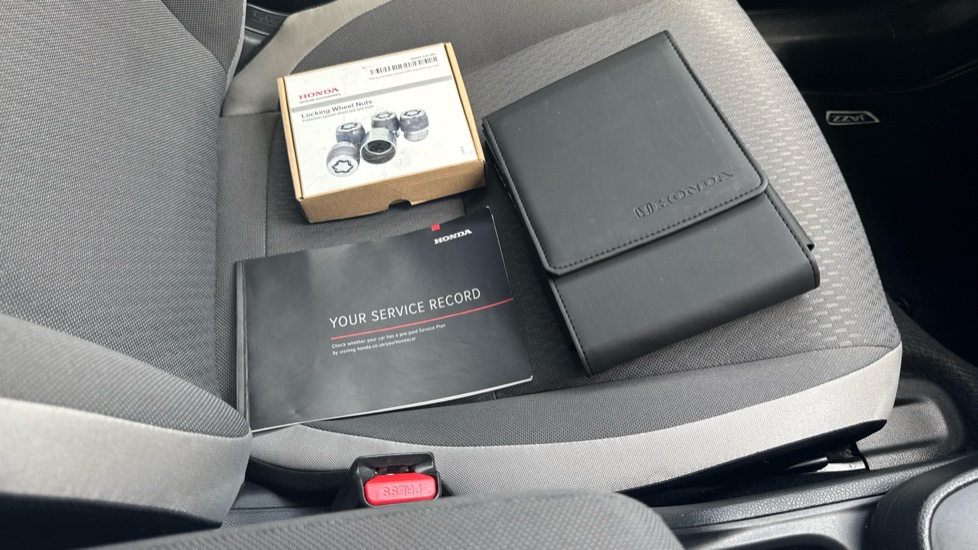 Honda Jazz 1.5 i-MMD Hybrid Crosstar EX 5dr eCVT Hybrid Hatchback - Image 22