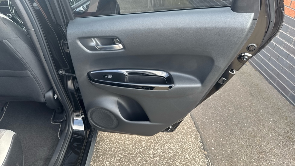 Honda Jazz 1.5 i-MMD Hybrid Crosstar EX 5dr eCVT Hybrid Hatchback - Image 25