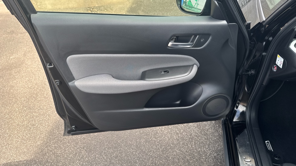 Honda Jazz 1.5 i-MMD Hybrid Crosstar EX 5dr eCVT Hybrid Hatchback - Image 30