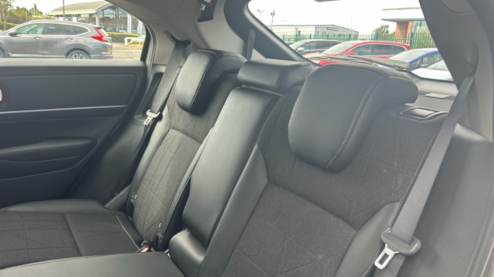 Honda HR-V 1.5 eHEV Advance 5dr CVT Hybrid Hatchback - Image 8