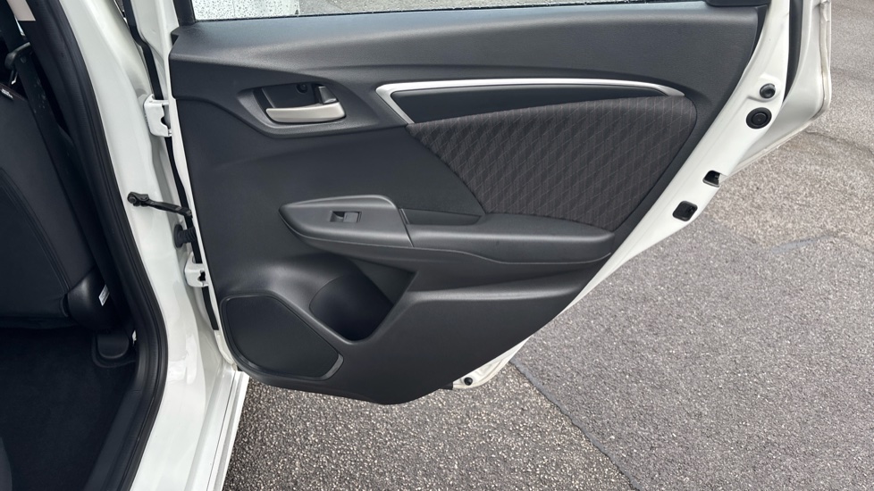 Honda Jazz 1.5 i-VTEC Sport 5dr CVT Petrol Hatchback - Image 22