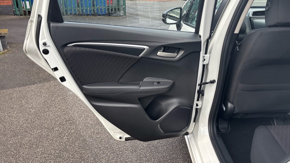Honda Jazz 1.5 i-VTEC Sport 5dr CVT Petrol Hatchback - Image 23