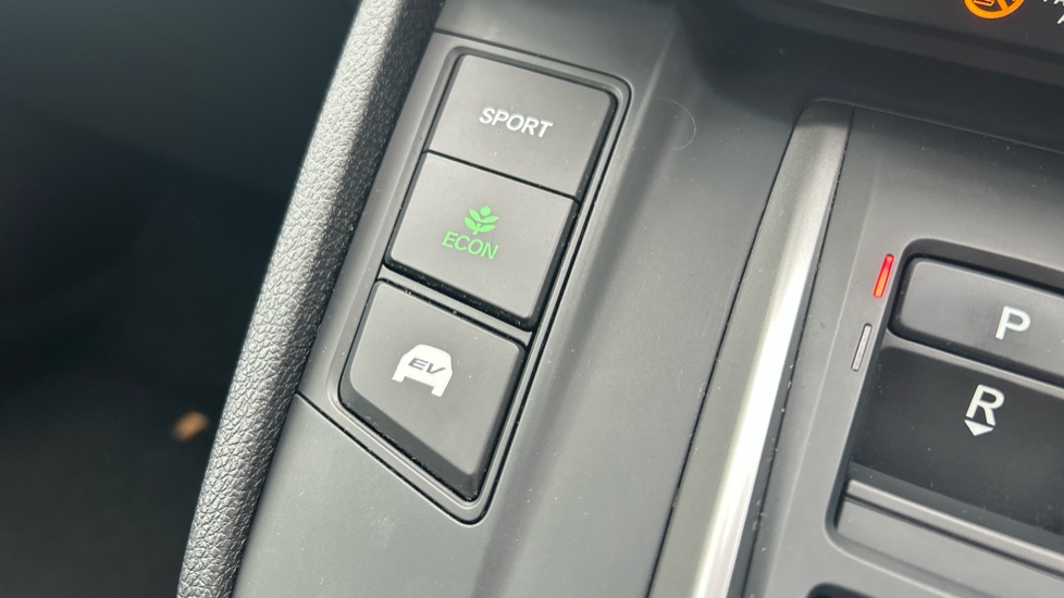 Honda CR-V 2.0 i-MMD Hybrid SR  2WD 5dr eCVT Hybrid Estate - Image 26