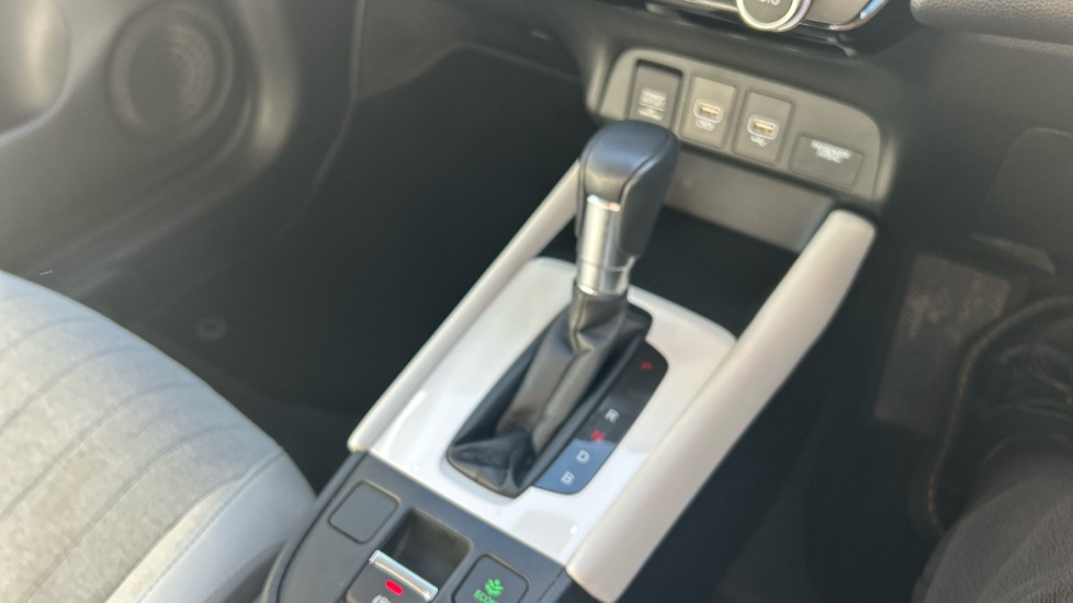Honda Jazz 1.5 i-MMD Hybrid EX 5dr eCVT Hybrid Hatchback - Image 28