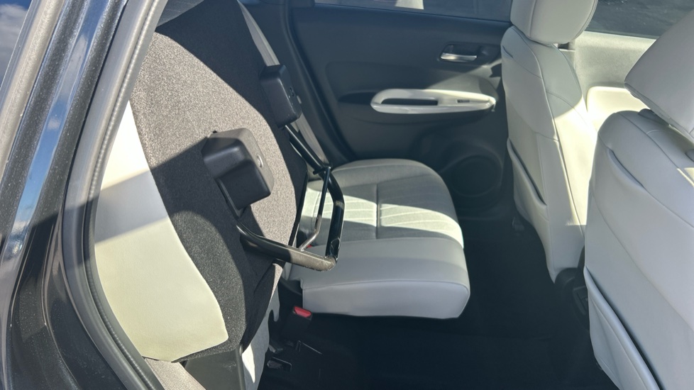 Honda Jazz 1.5 i-MMD Hybrid EX 5dr eCVT Hybrid Hatchback - Image 37