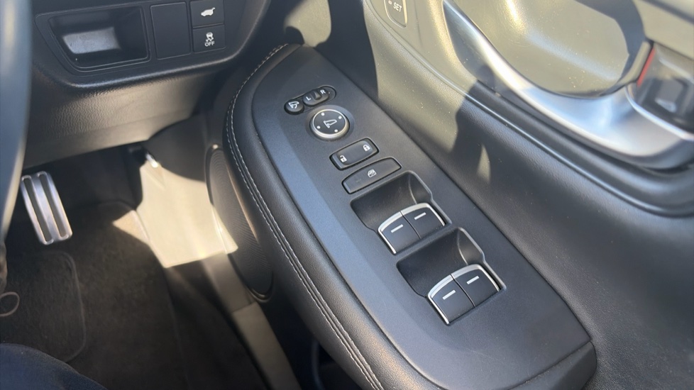 Honda Zr-V 2.0 eHEV Advance 5dr CVT Hybrid Estate - Image 13