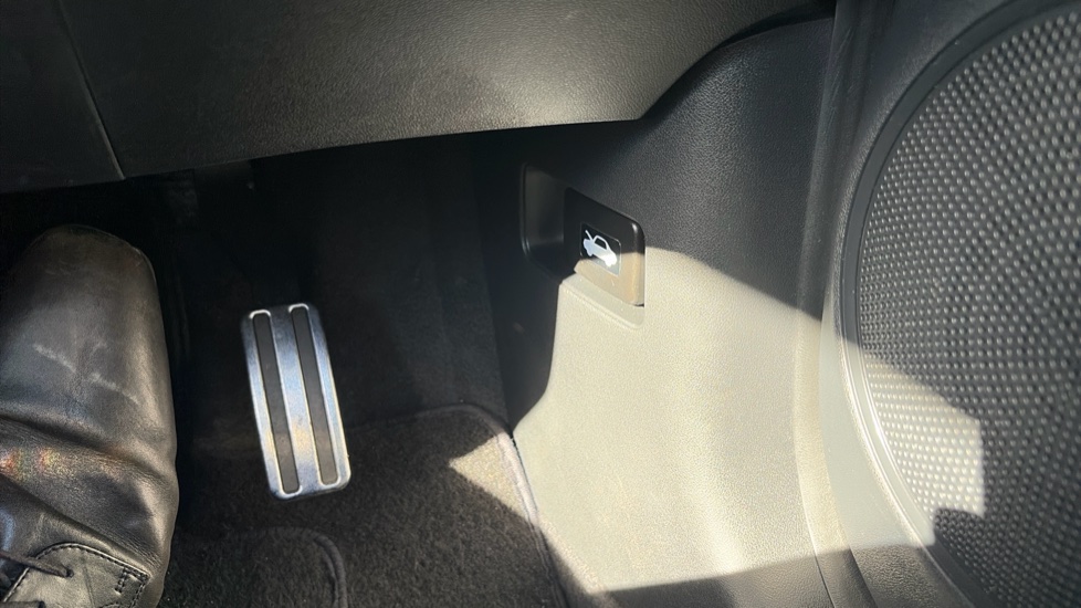 Honda Zr-V 2.0 eHEV Advance 5dr CVT Hybrid Estate - Image 15