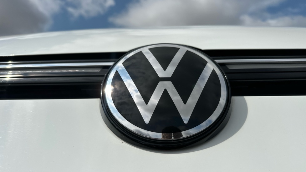 Volkswagen Golf 1.5 eTSI Style 5dr DSG Petrol Hatchback - Image 8