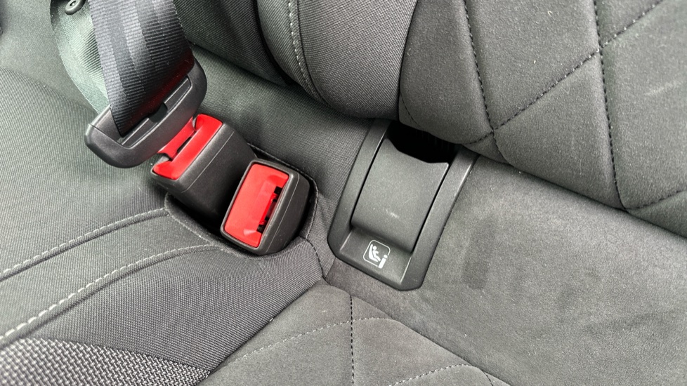 Volkswagen Golf 1.5 eTSI Style 5dr DSG Petrol Hatchback - Image 17