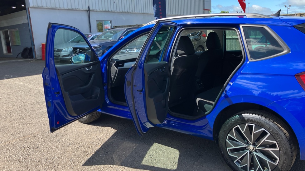 Skoda Kamiq 1.0 TSI 95 SE Drive 5dr Petrol Hatchback - Image 32