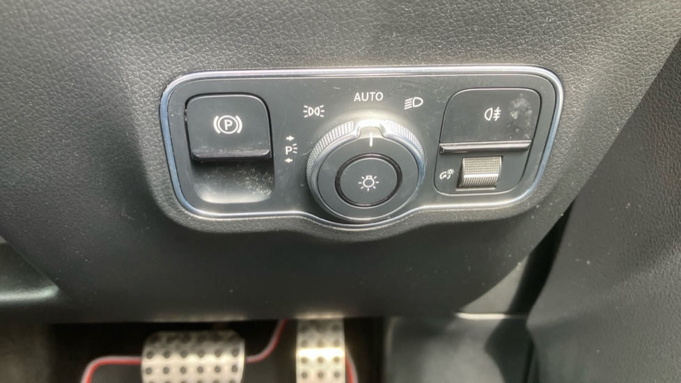 Mercedes-Benz GLA 200 AMG Line 5dr Auto Petrol Hatchback - Image 27