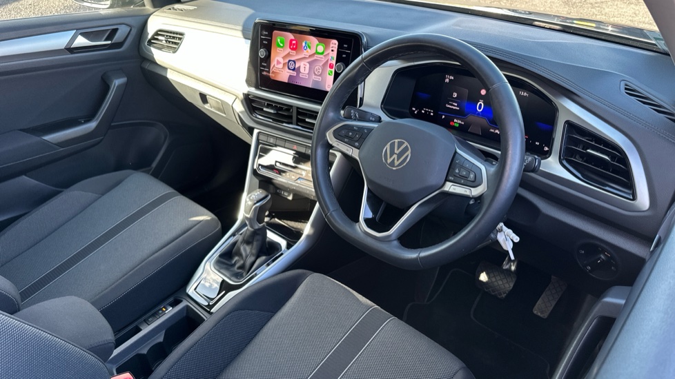 Volkswagen T-Roc 1.5 TSI Life 5dr DSG Petrol Hatchback - Image 11