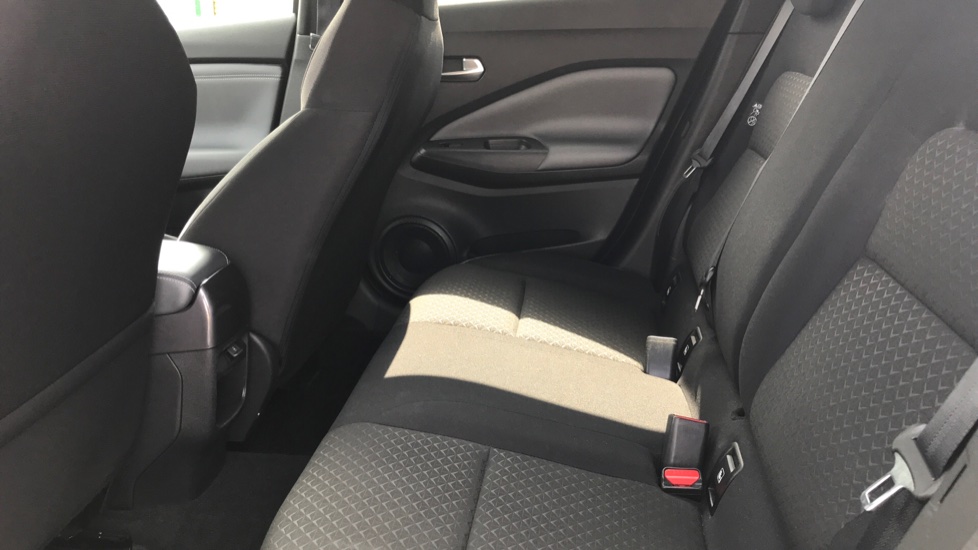 Nissan Juke 1.0 DiG-T N-Connecta 5dr Petrol Hatchback - Image 16